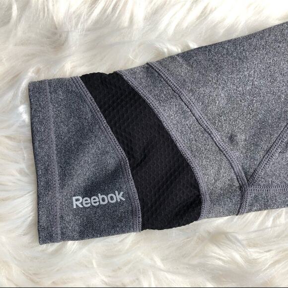 Reebok Grey Capri Running Tights Small | Cropped Athletic Leggings Activewear - Picture 4 of 9